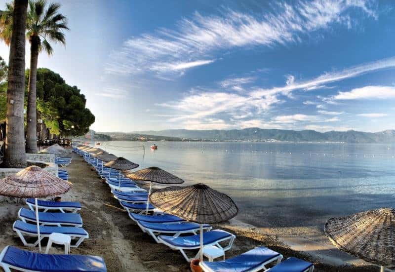 Hoteleigener Sandstrand im Ömer Village - Urlaub in der Türkei Hoteleigener Sandstrand im Ömer Village - Urlaub in der Türkei