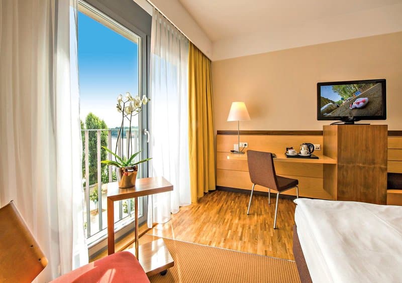 einfaches Zimmer im 4 Sterne Hotel Spandau einfaches Zimmer im 4 Sterne Hotel Spandau
