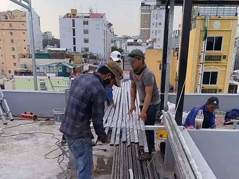 Xỏ bạt mái xếp di động