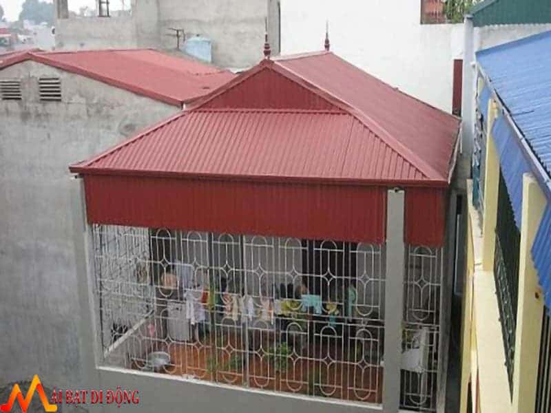 mái che sân thượng bằng tôn