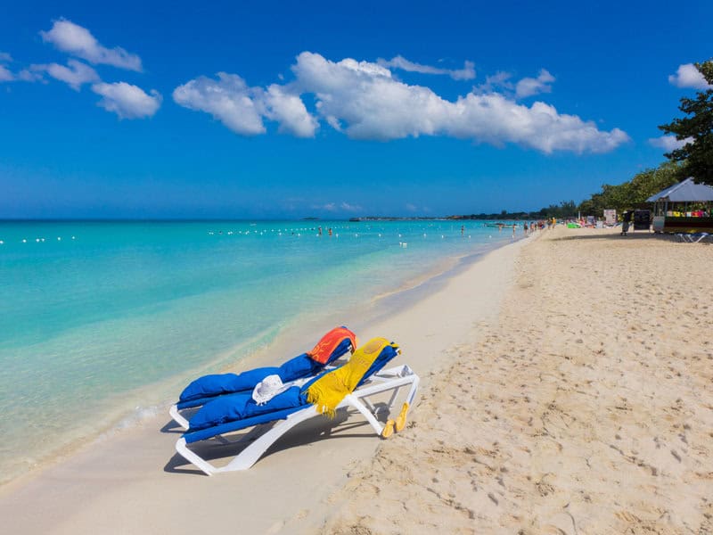 der weitläufige Strand von Negril Beach direkt am Ende der Meile der weitläufige Strand von Negril Beach direkt am Ende der Meile