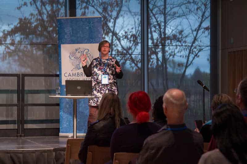 Rachel Extance presenting at Cambridge Social Media Day 2019 by Jemima Willcox Photography