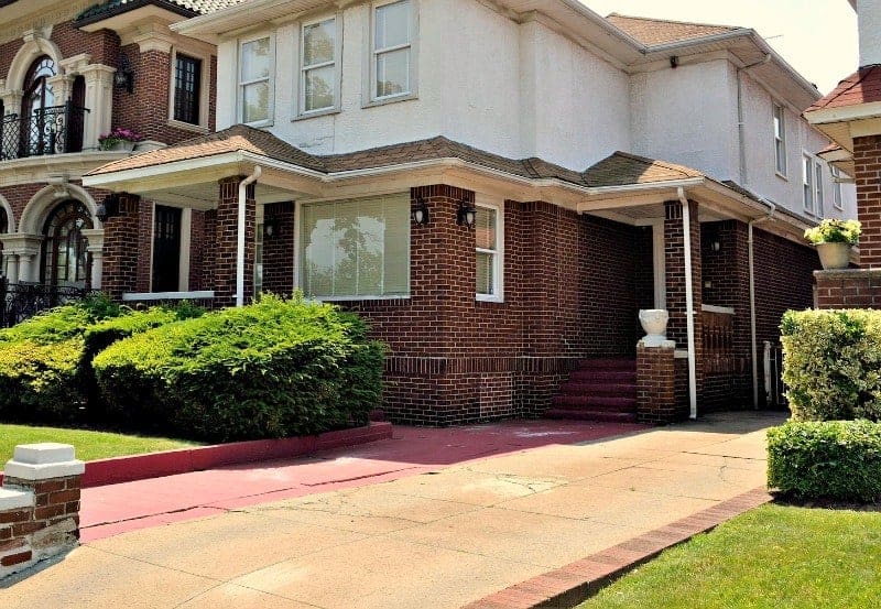 How To Clean Stained Cement Or Concrete Housewife How Tos