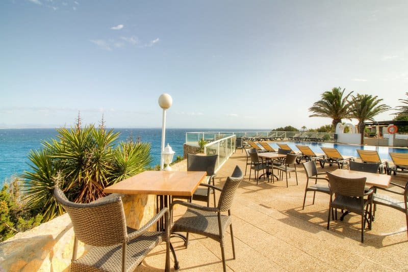 Terasse vom Hotel Club Punta Prima Terasse vom Hotel Club Punta Prima