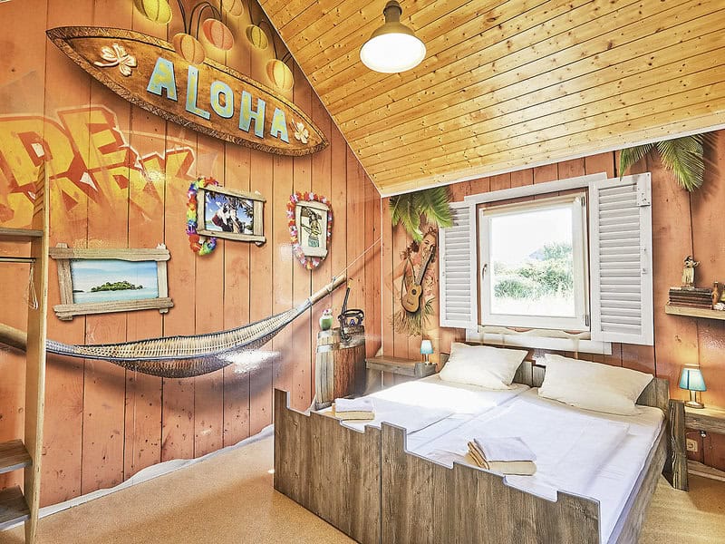 Natürlich bietet die Hütte auch ein Doppelzimmer Natürlich bietet die Hütte auch ein Doppelzimmer