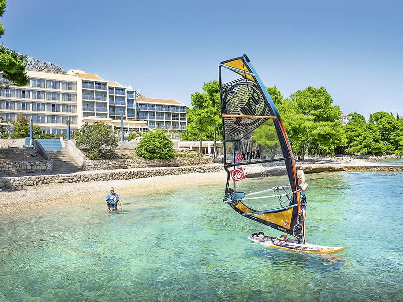 Kitesurfen direkt vom Hotel angeboten Kitesurfen direkt vom Hotel angeboten