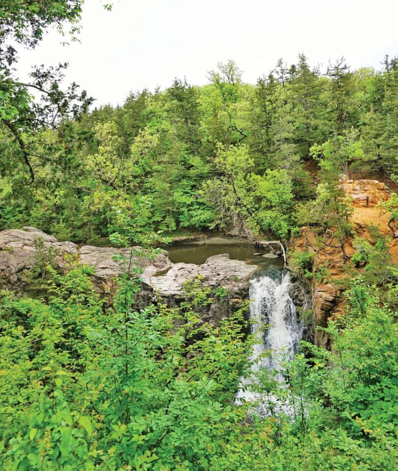 Redwood Falls, Ramsey Park-Canśayapi.