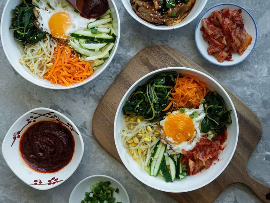 Bibimbap ist leckeres, koreanisches Essen aus der Bowl.