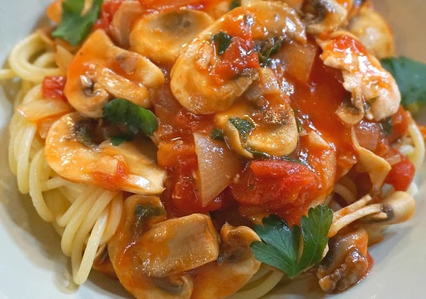 Pasta With Chicken Tomato Mushroom And White Truffles This pasta tastes just like chicken alfredo, instead of fettucini i have used normal macaroni pasta. pasta with chicken tomato mushroom