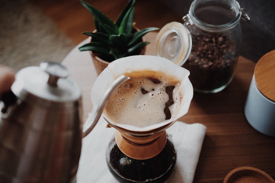 Chemex Vs Hario V60 Which Should You Choose Learn about making the perfect cup of coffee with the gold cup coffee brewer from curtis! chemex vs hario v60 which should you
