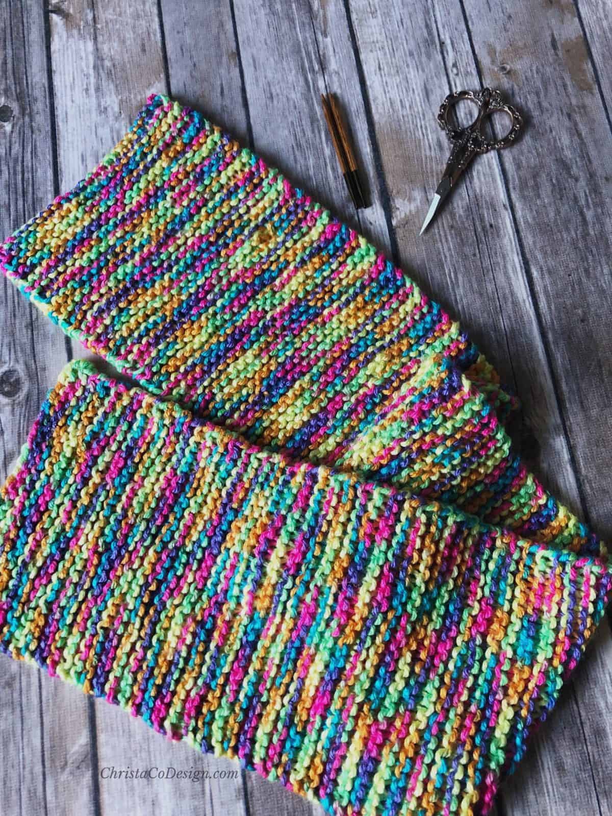picture of colorful flat scarf