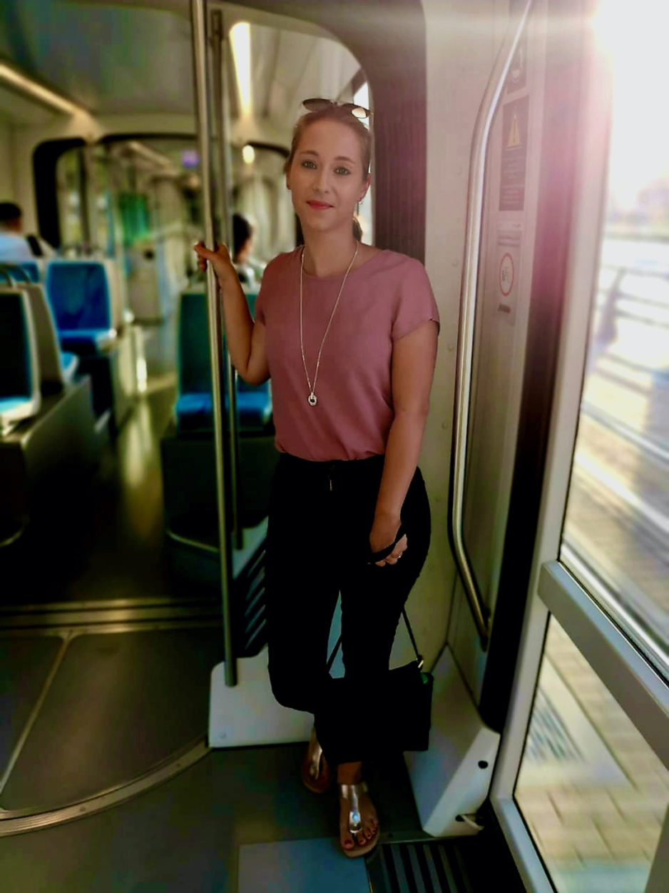 In der Dubai Tram