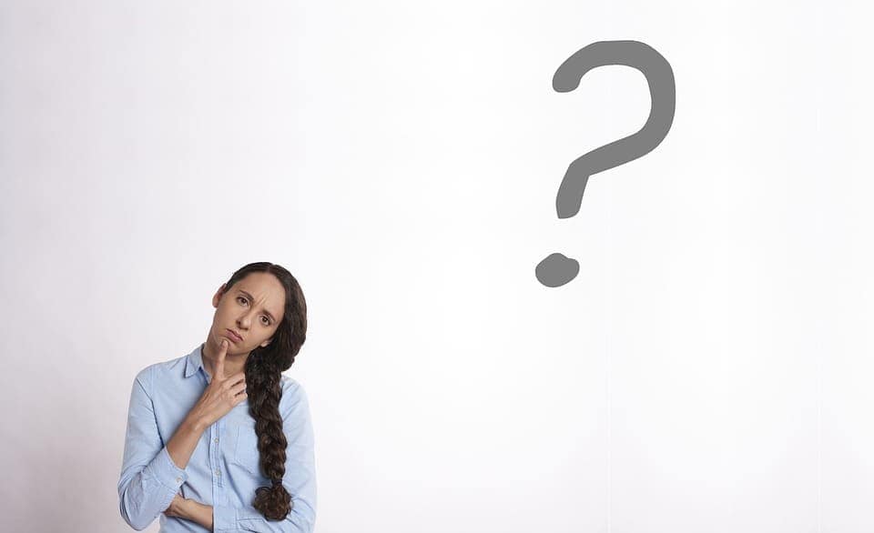 goede-vragen-stellen-vrouw-vraagteken goede-vragen-stellen-vrouw-vraagteken