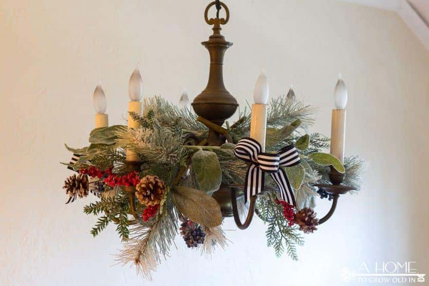 christmas-chandelier-garland-holly-vintage