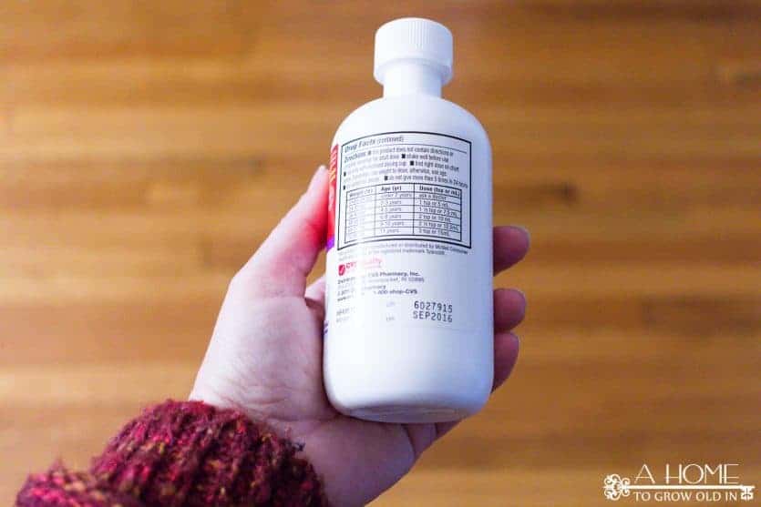 Check out these great tips for getting your medicine organized in your linen closet. It's so easy you'll wish you've done it sooner!