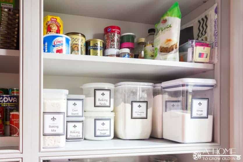 You won't want to miss this gorgeous pantry makeover with free printable pantry labels! Great ideas for organizing it so that it's easy to maintain.