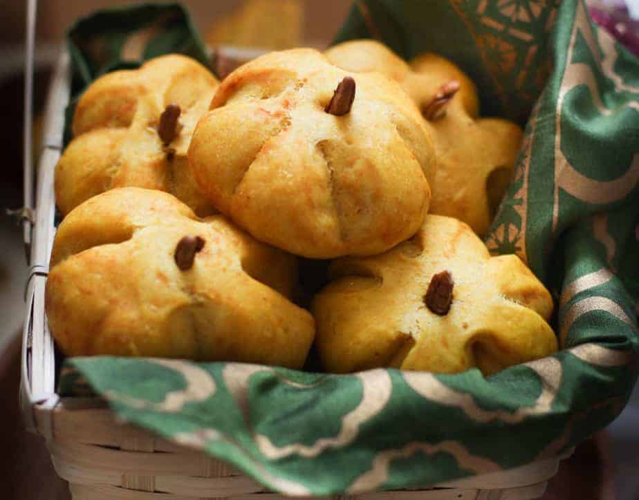 Pumpkin Bread Rolls