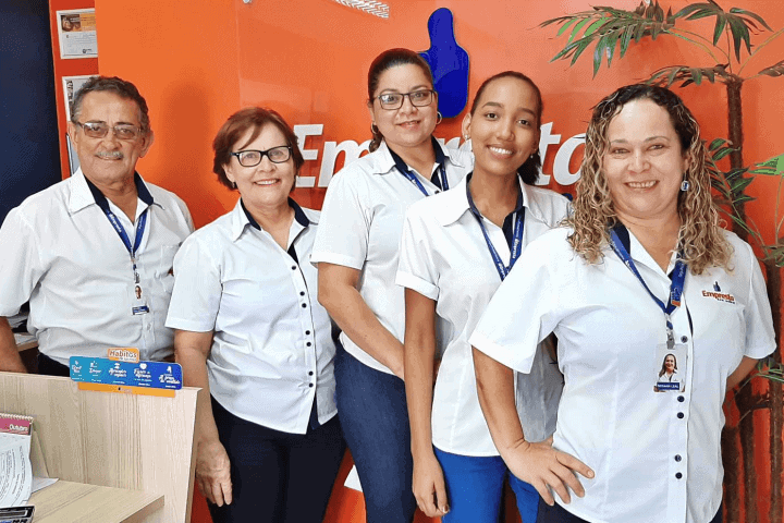 Parceria de sucesso: conheça o casal de 66 e 70 anos que comanda uma loja da Empresta