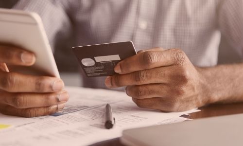 Cartão consignado para negativado: saiba como fazer o seu