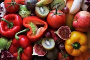 pimentas, tomates, kiwis, granada