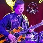 thay-chu-van-do-day-guitar-long-bien