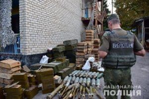 Три добровольчі підрозділи здали озброєння поліції