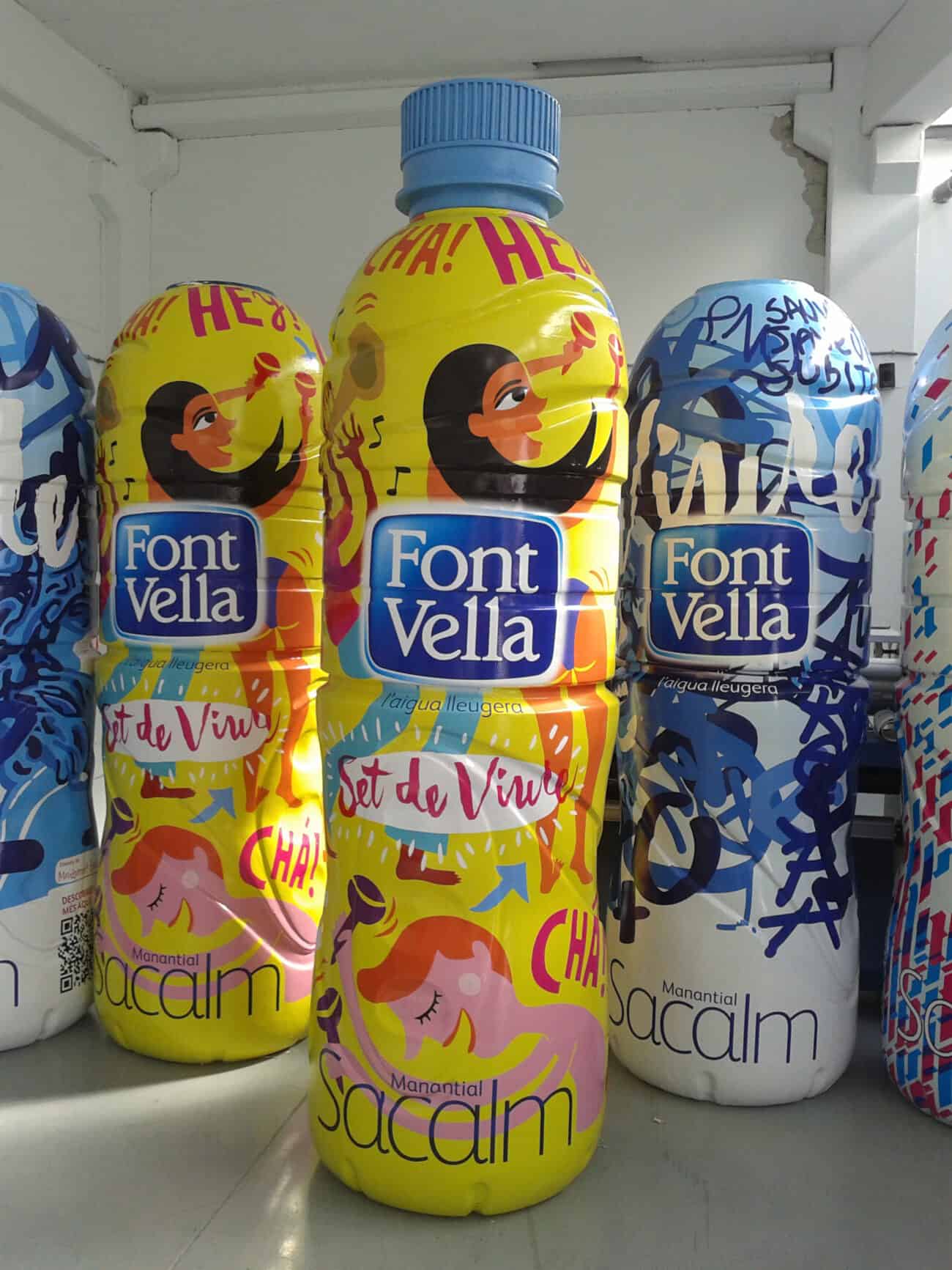 Corpóreo publicitario Font Vella Corpóreos publicitarios Font Vella