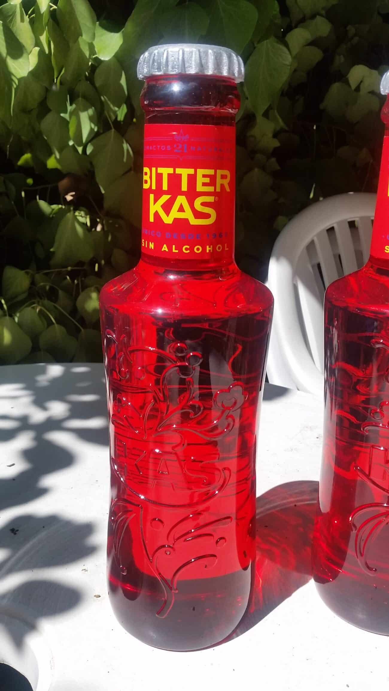 Figuras de resina8 Botella bitter kas en resina