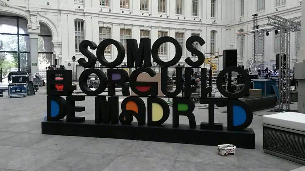 Home: Corpóreos Fabricación de figuras y esculturas_