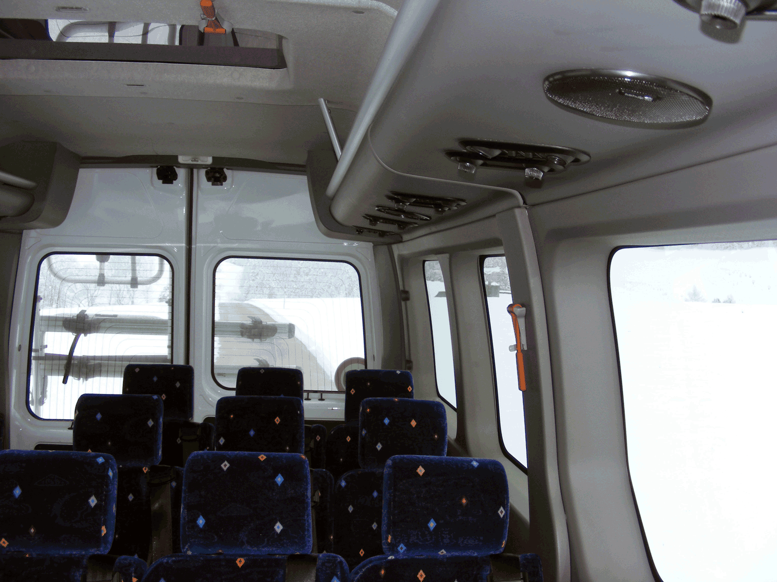 Bus Hutablage und Leselampen Bus Hutablage und Leselampen