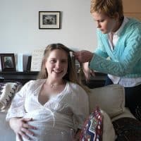 Blessingway tresses fleurs cheveux doula lyon