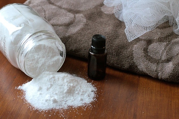 DIY Epsom Salt & Baking Soda Detox Bath with Essential Oils