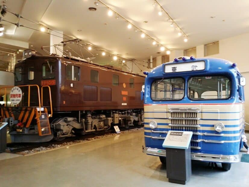 東武博物館のバスと電車