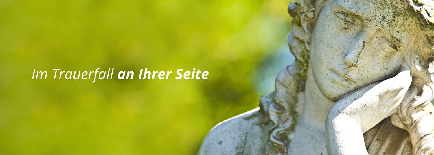 Trauriger Engel Engel der rechts im Anschnitt sitzt