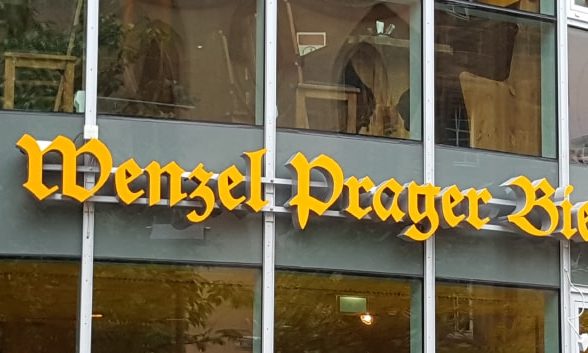 cropped-Leuchtkasten_LED-Buchstaben_Wenzel_Prager_Bierstuben_Future_Werbeagentur_960-min-1.jpg