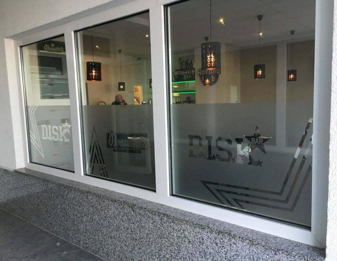 cropped-DISK_Bar_Fenster-1.jpg