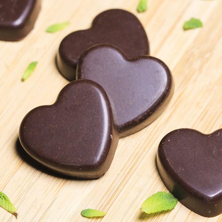 Hint of mint chocolates with only 4 ingredients - easy vegan by Anastasia at Kind Earth