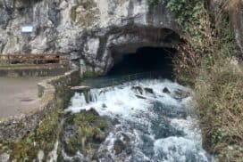 Fontestorbes waterval intermittente Fontestorbes waterval intermittente