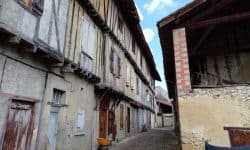 Toerisme Ariège Hippiedorp Montbrun