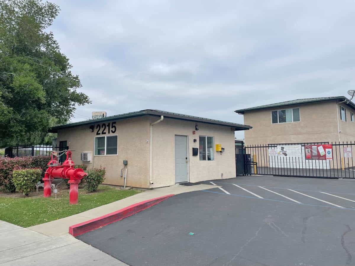 Storage Unit Rates and Availability