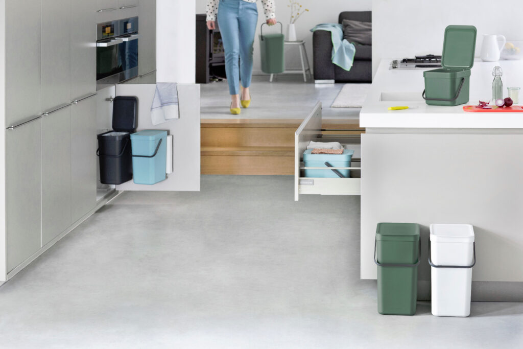pattumiere da incasso in plastica
