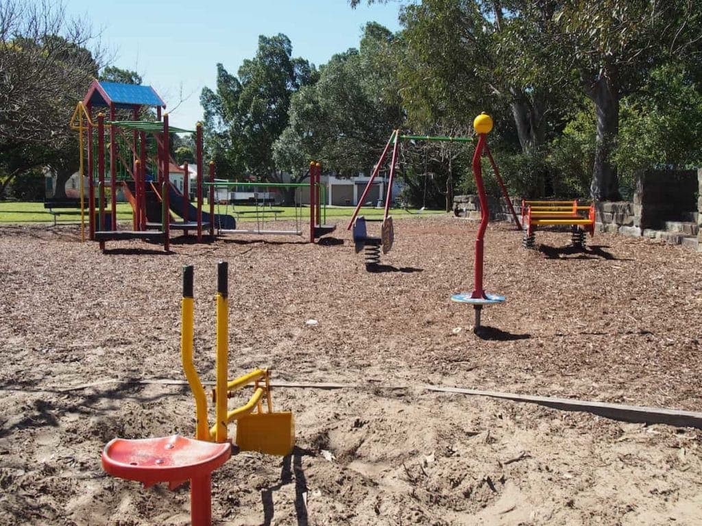 Enjoy the Quiet at Henderson Park Newy with Kids