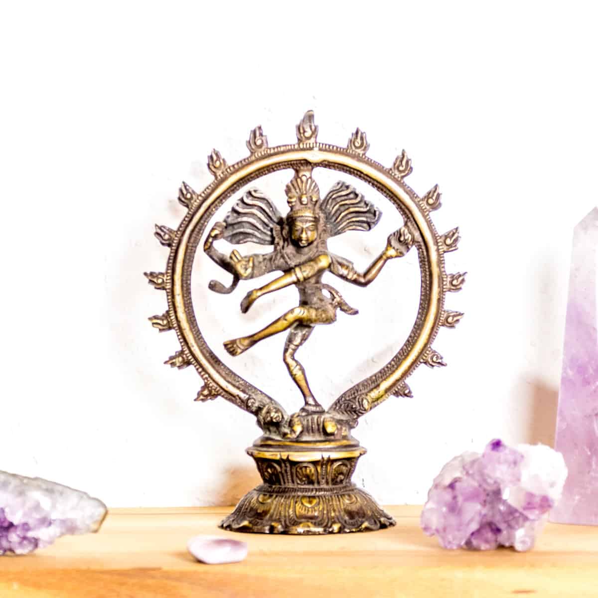Yoga ist ein jahrtausendealtes Übungssystem zur Einheit und Harmonie von Geist und Seele