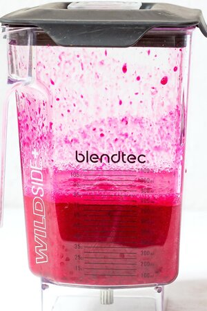 Prickly pear juice in blender