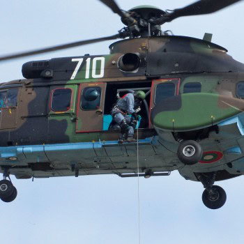 Сougar Eurocopter helicopter Rappelling Eurocopter Сougar helicopter Rappelling