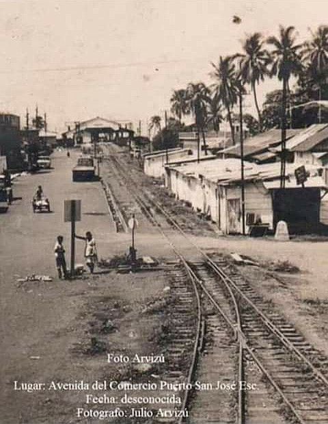 Vías del ferrocarril en Puerto San José