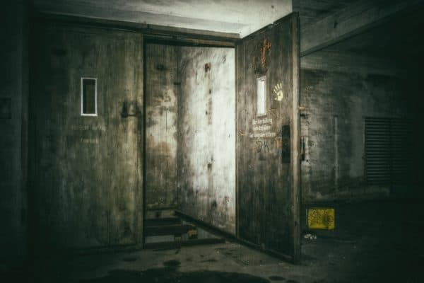 lost places, keller, elevator