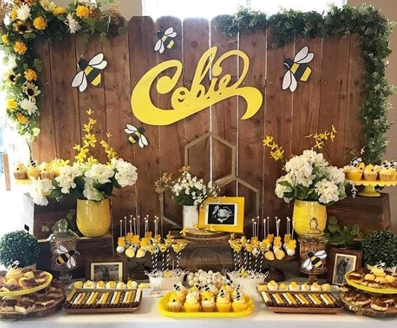 How To Throw A Mama To Bee Baby Shower Darling Celebrations