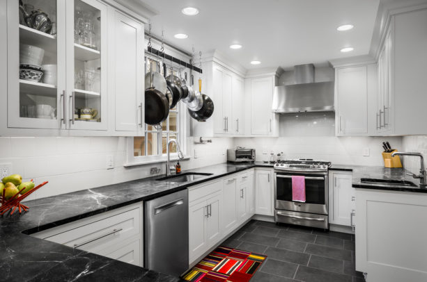 10 Most Adorable White Kitchen Cabinets With Black Countertops To Create Elegant Modern Style Aprylann