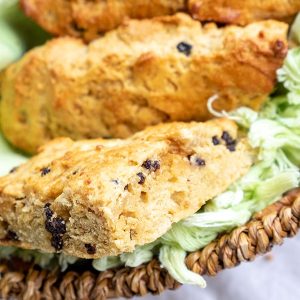Easy Gluten-Free Currant Scone Recipe